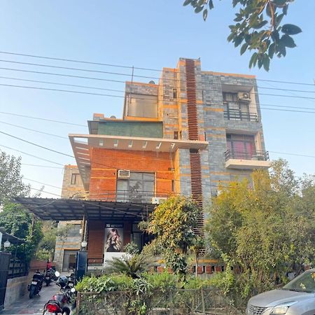 Hotel Warm Welcome - Noida Sector 51 Екстер'єр фото