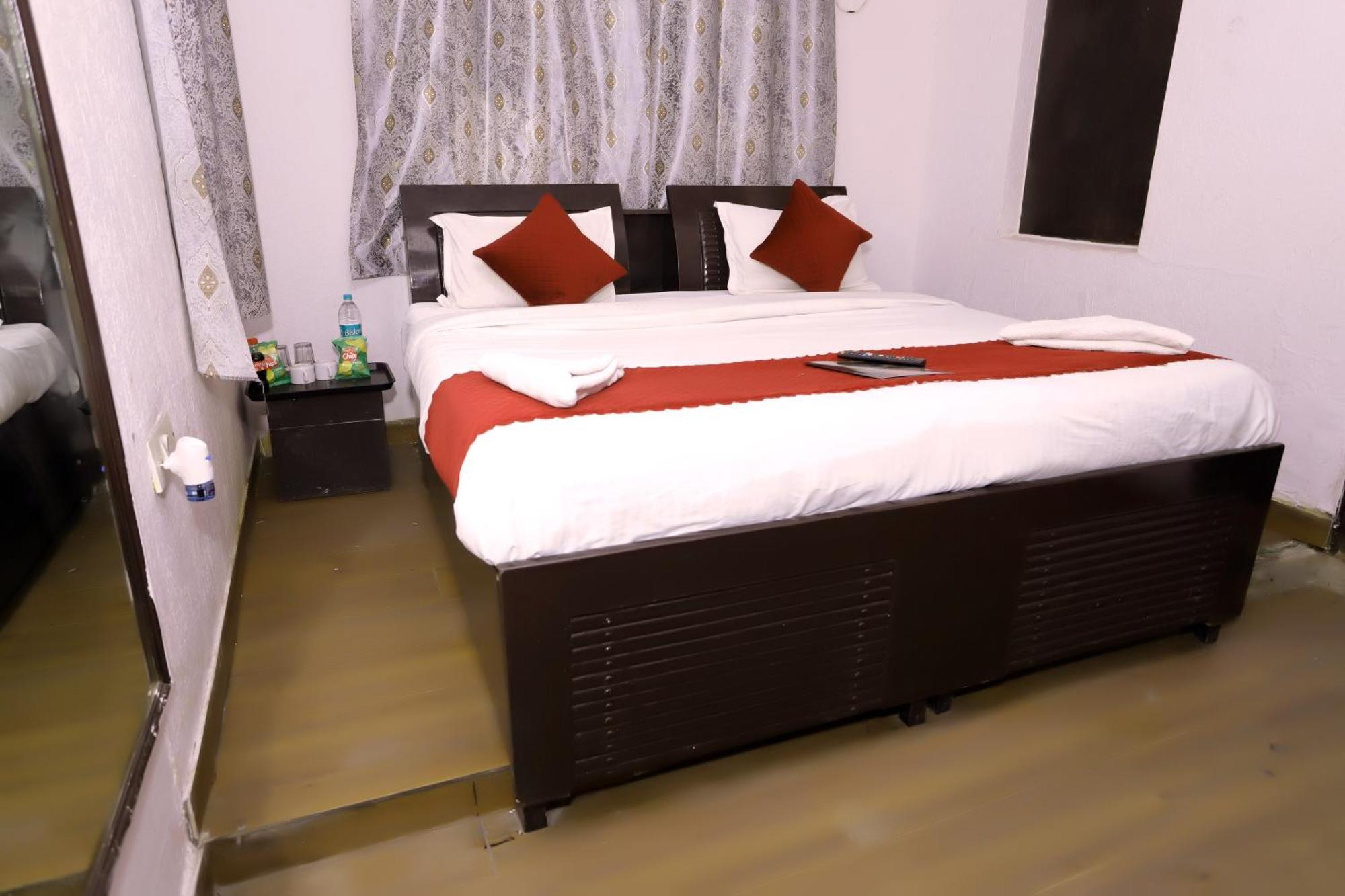 Hotel Warm Welcome - Noida Sector 51 Екстер'єр фото