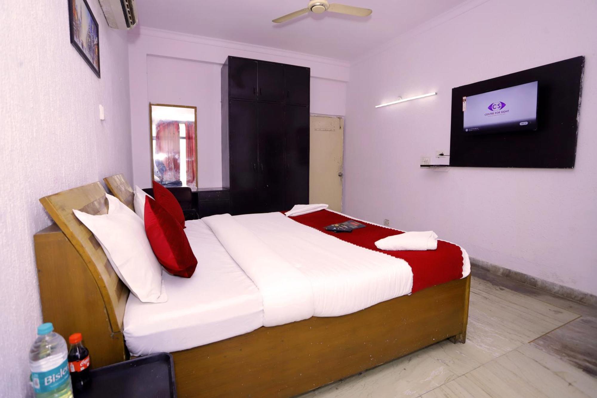 Hotel Warm Welcome - Noida Sector 51 Екстер'єр фото