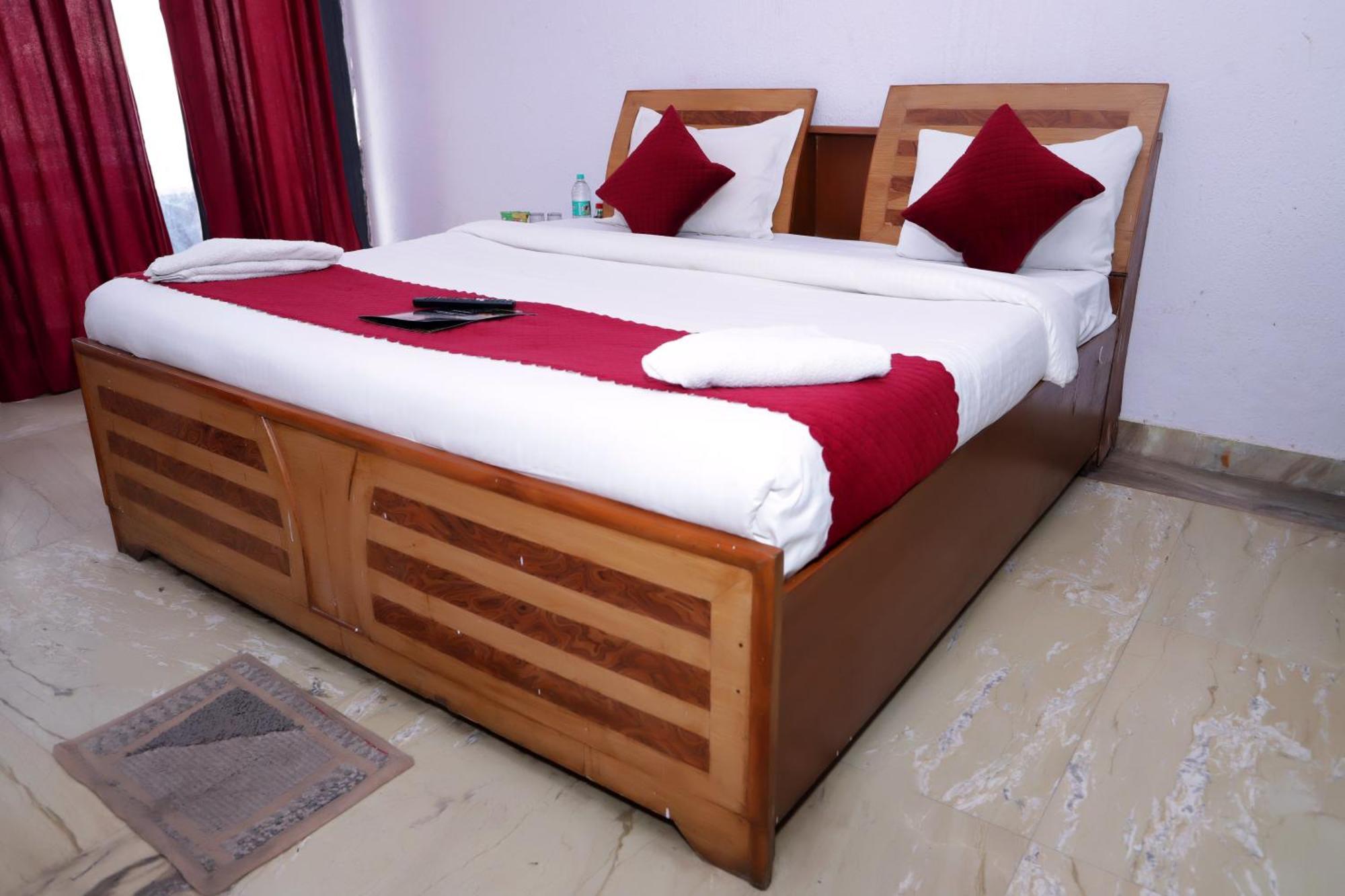Hotel Warm Welcome - Noida Sector 51 Екстер'єр фото
