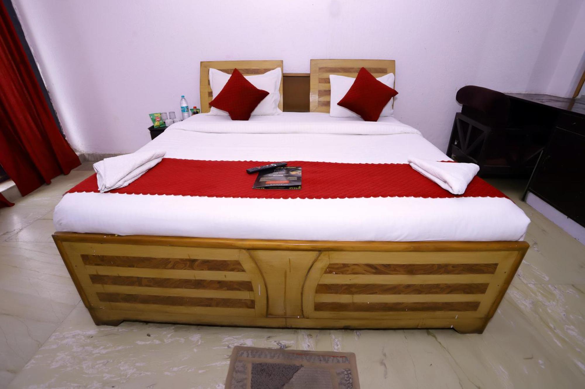 Hotel Warm Welcome - Noida Sector 51 Екстер'єр фото